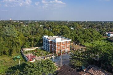 هتل The Pegu Lodge