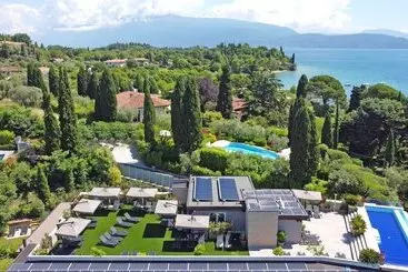 リゾートホテル Lamasu Rioverde Lago Di Garda