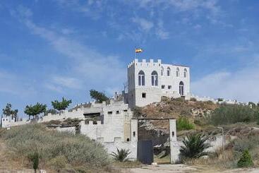 Отель Cueva Tardienta Monegros Adults Only