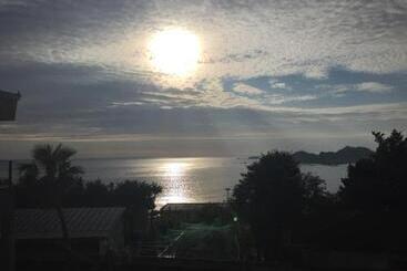 בית מלון כפרי Katsuura Seaside