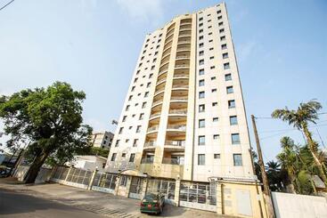 هتل آپارتمان Residence Le Carat Bonapriso