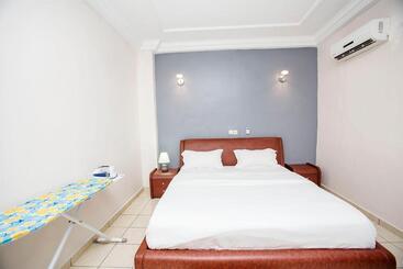 هتل آپارتمان Residence Le Carat Bonapriso