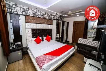 Collection O Hotel Sharda
