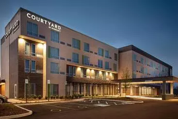 هتل Courtyard By Marriott  Indianapolis Westspeedway