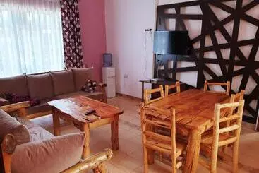 پانسیون Merinja Guest House