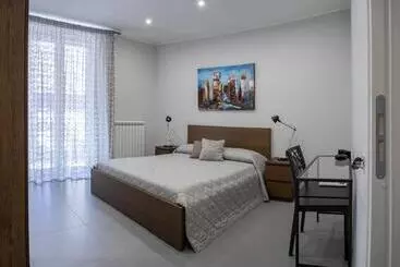 تختخواب و صبحانه Damè