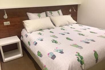 تختخواب و صبحانه Alla Riva