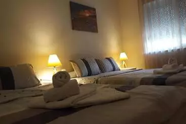 پانسیون Vila & Apartments Matea