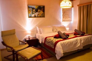 پانسیون All African Colours Guesthouse Swakopmund