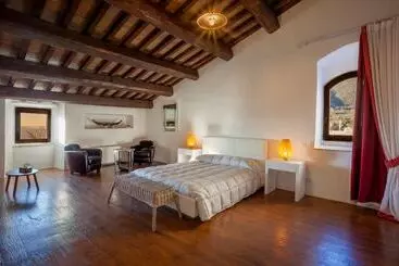 アパートホテル Il Castello Di Campello
