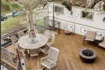 Gaslight Bed & Breakfast