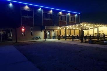 Gibbons Hotel & Tavern