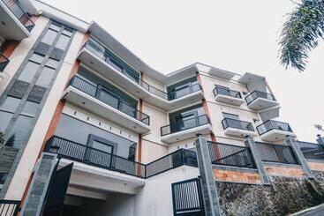 호텔 Reddoorz Near Taman Rekreasi Selecta