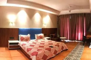 Harsha Beach Hotel By Eutopia