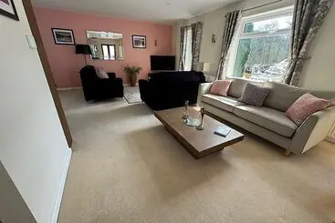2 Bed Cottage Devon/cornwall Border   Dog Friendly