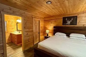 Mökkimajoitus Moosehead State Of Mind, 3br Cabin With Mtn Views & Deck
