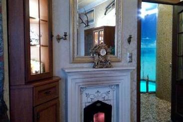 Apart Otel  Na Cherkasskoi