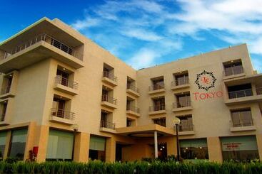 Le Tokyo Hotel Sanand