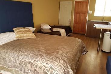 Пансион Victoria Oaks Guesthouse