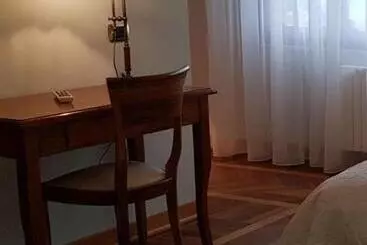 ペンション Villa Delle Rose   Hotel Paradiso