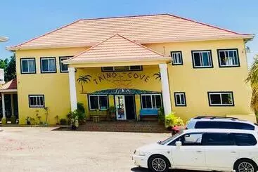 پانسیون Taino Cove