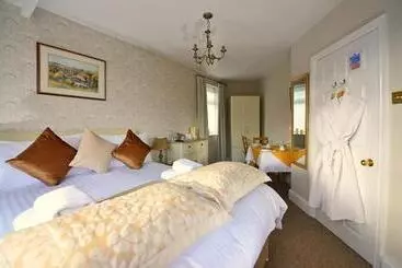 Glen View B & B