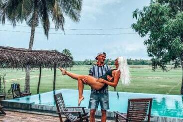 酒店 Rice Rice Villas