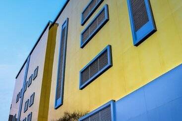 Hotel Poppys Tower Tiruppur