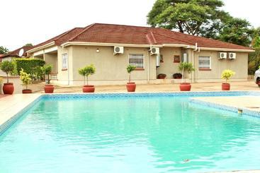 هتل Avon Apartments