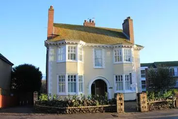 Lewesdon B&b