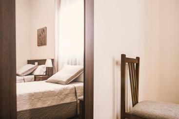 Пансион Hostal La Laguna