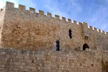 پانسیون Castillo De Grisel