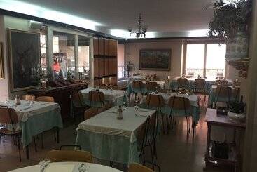 פנסיון Hostal Victor