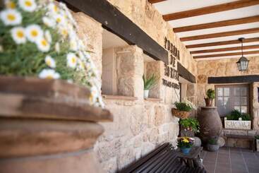 بنسيون Posada De Zorita De Los Canes