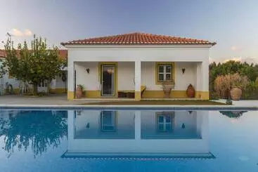 Majatalo Monte Macário Alojamento Local