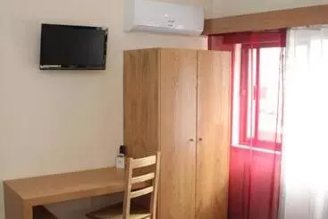 پانسیون Residencial Montanhês