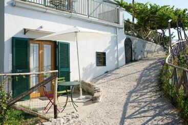 בית מלון כפרי Sopra Il Limoneto