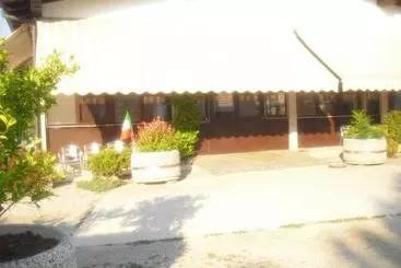 ホテル Agriturismo La Chioccia