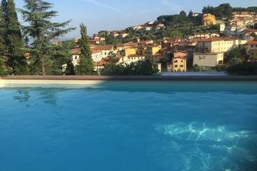 פנסיון La Terrazza Di Reggello