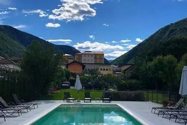 Huoneistohotelli Villa Costantina With Heated Pool