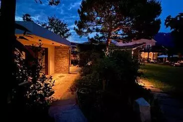 Huoneistohotelli Villa Costantina With Heated Pool