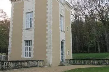 Huoneistohotelli Chateau De Jalesnes