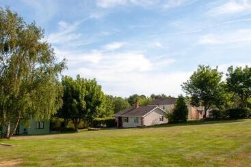 Majatalo Bridleways Guesthouse & Holiday Homes