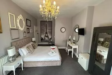پانسیون The Lyndhurst Guest House