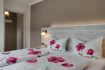 פנסיון Weingut Stiftshof