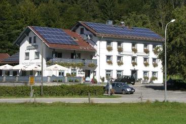 Hostel Zur Alten Dampfsäge   Gasthaus Pension Weber