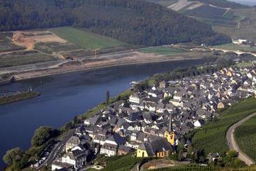 Weinstube Pension Moselblümchen