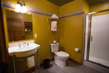 Hotelli Mcmenamins Kalama Harbor Lodge