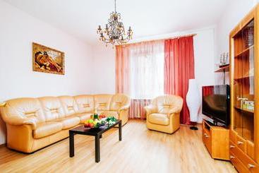 پانسیون Guest House On Victory Square