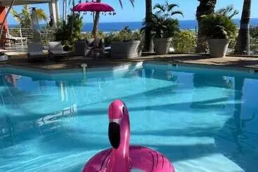 تختخواب و صبحانه Villa Prana